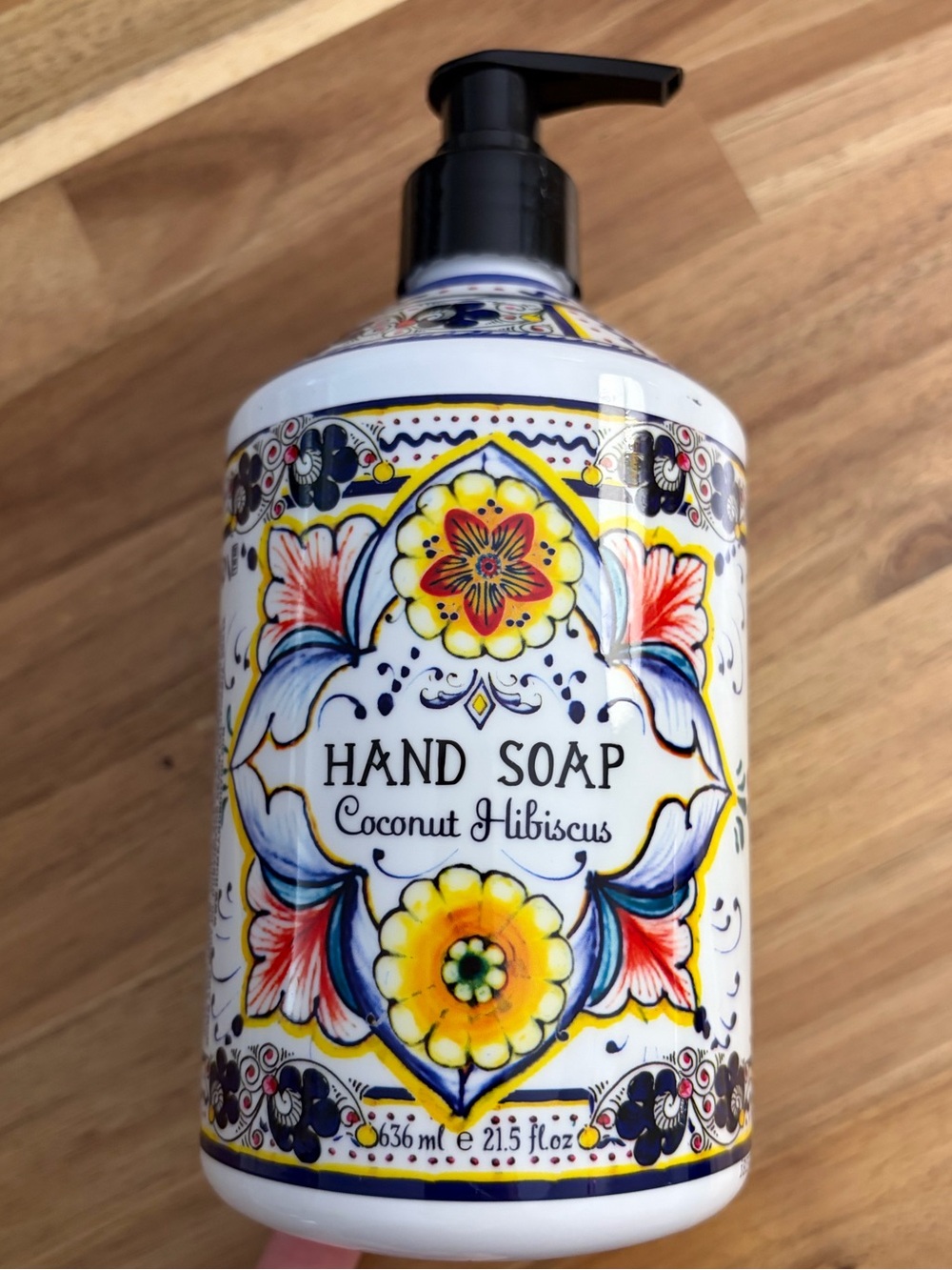 NWT: La Tasse liquid hand soap Coconut Hibiscus 21.5 oz